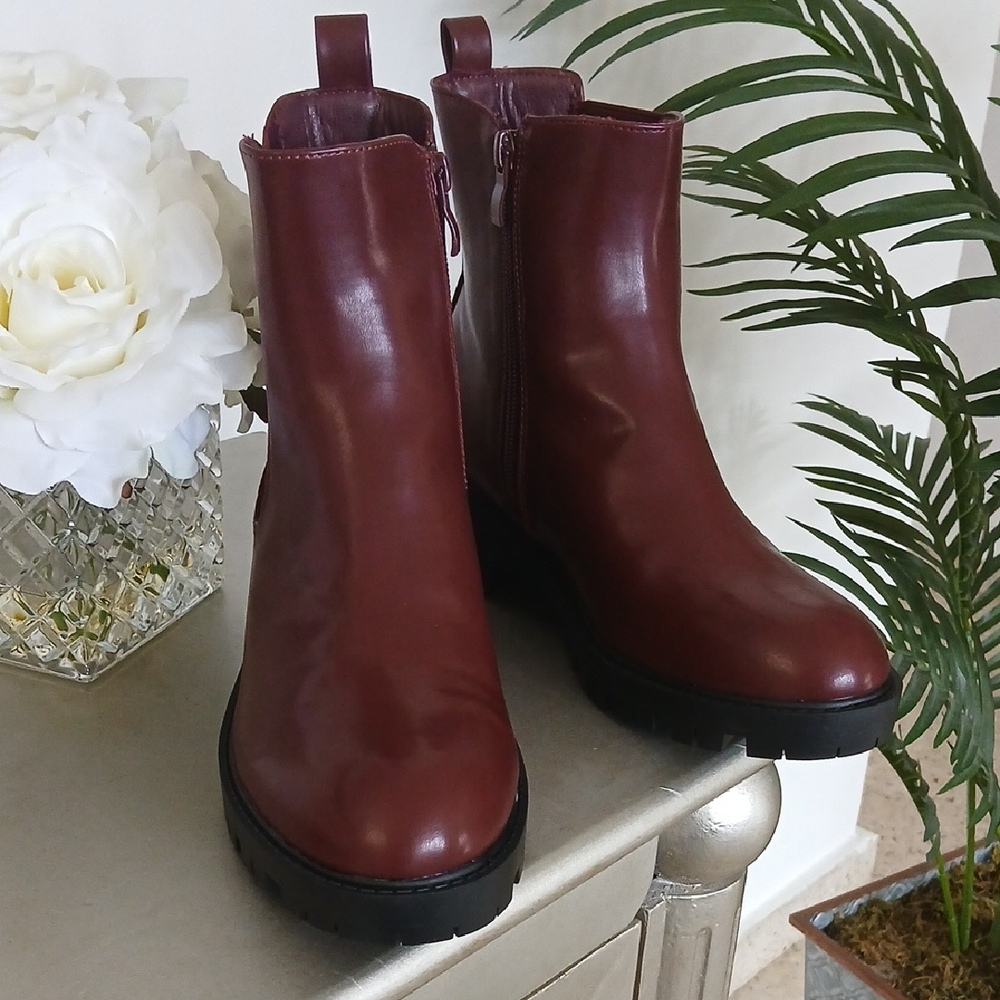 Elegant Burgundy Ankle Boots for Women